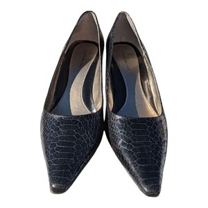 Bandolino Dark Textured Heels